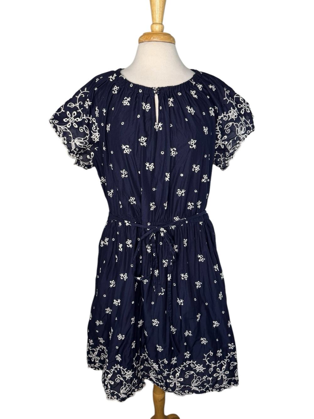 LANE BRYANT Navy Blue Eyelet Embroidered Dress Size 20 Cap Sleeve Floral Pocket